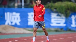 五星体育直播-中超黄金一代集体告别：有人退役 多人难找下家