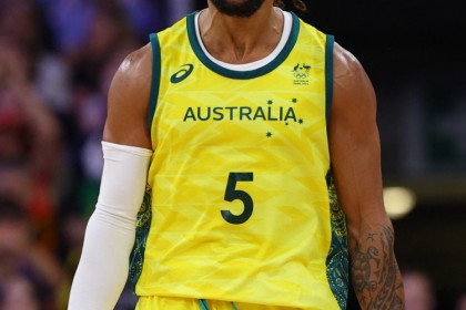 说一个打国际比赛比NBA猛很多的球员！